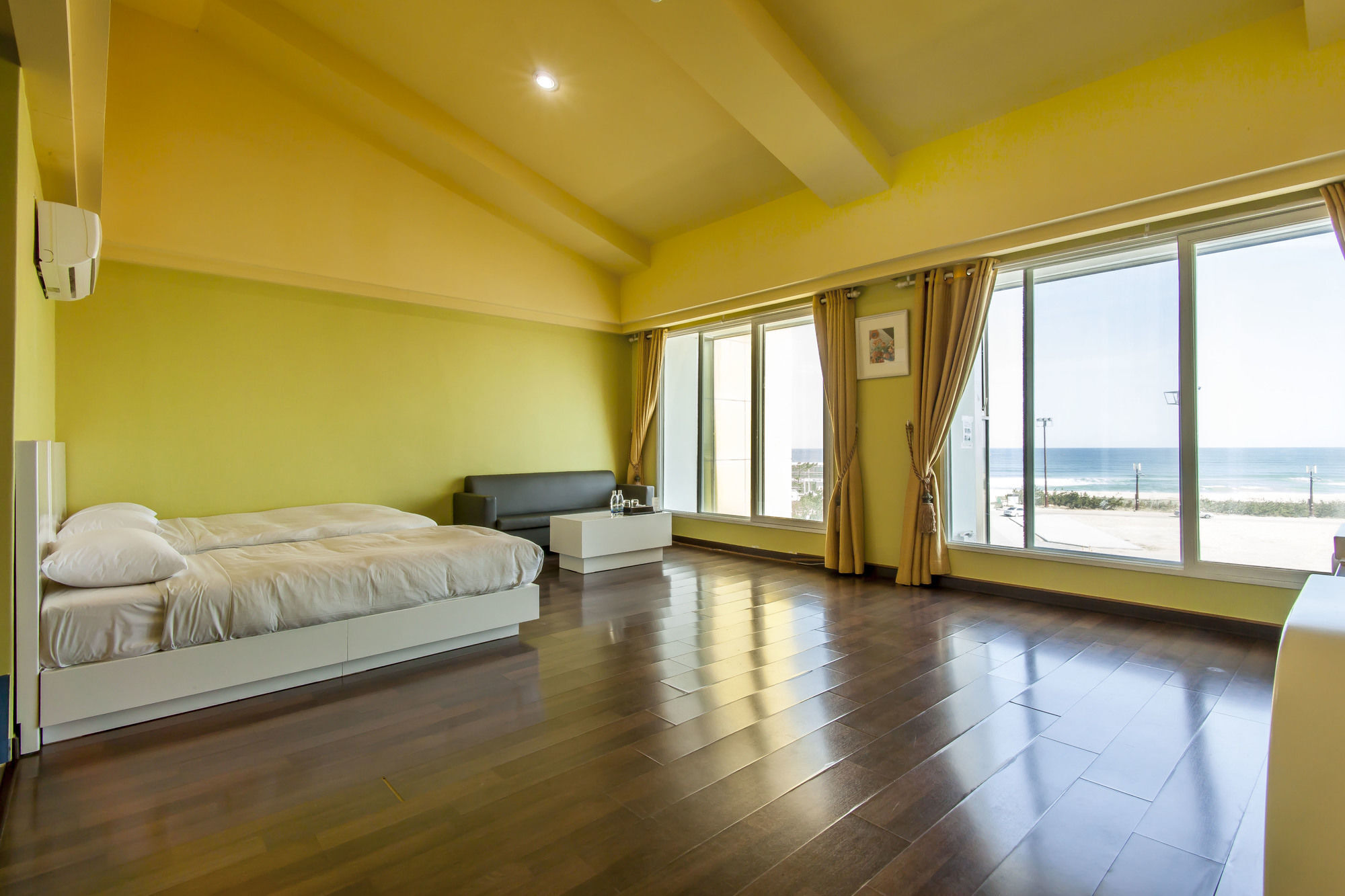 Pine Beach Hotel Pohang Exterior photo